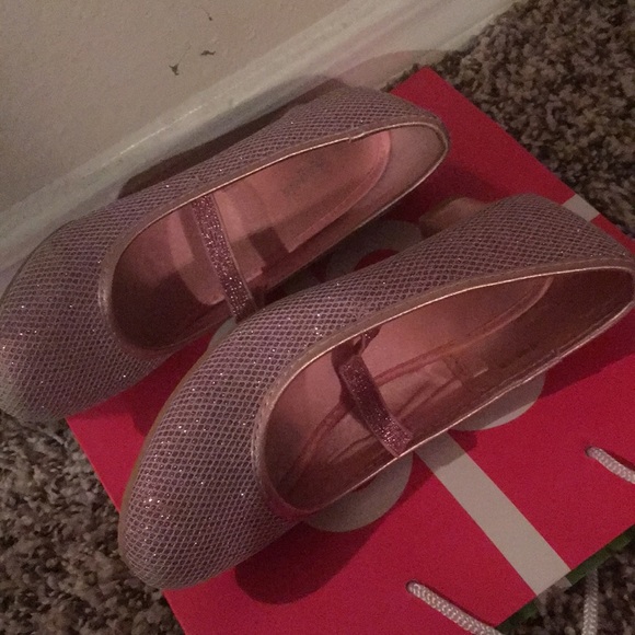 Pink Girl Heals - Picture 3 of 3